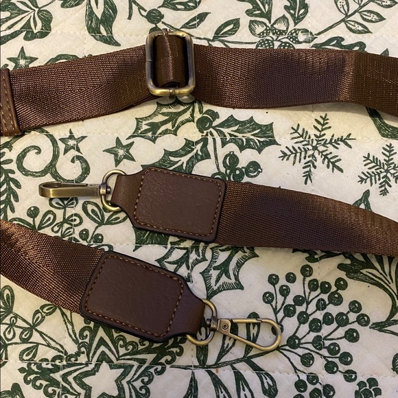 Jessie James Burgundy Leather Crossbody Bag, no signs of wear - Picture 7 of 11